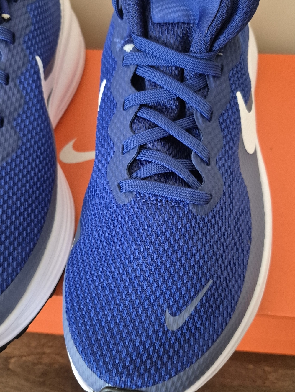 10.5 Men's Nike Revolution 8 Deep Royal Blue World Indigo Black White HJ9198 401 - Picture 8 of 14